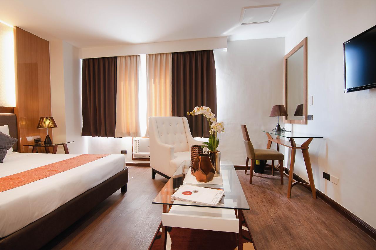 Fernandina 88 Suites Hotel Кесон-Сіті Екстер'єр фото