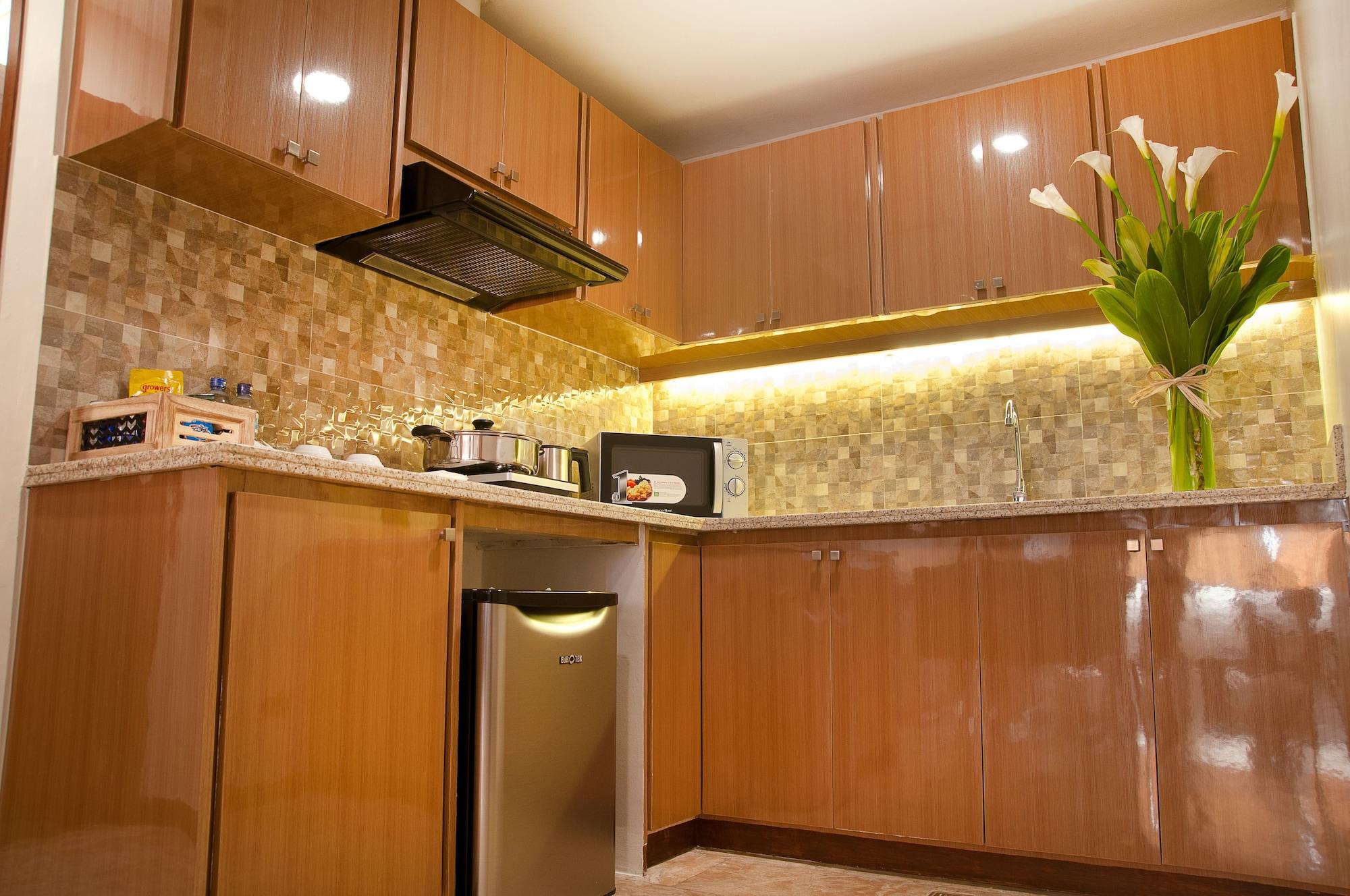 Fernandina 88 Suites Hotel Кесон-Сіті Екстер'єр фото