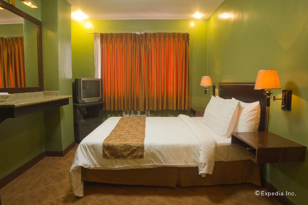 Fernandina 88 Suites Hotel Кесон-Сіті Екстер'єр фото