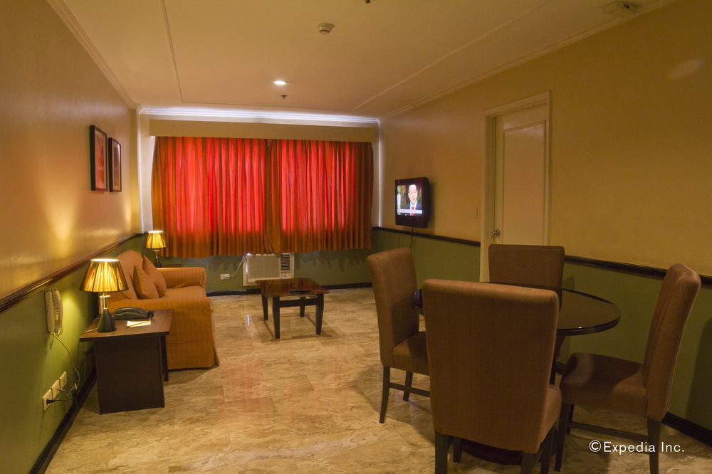 Fernandina 88 Suites Hotel Кесон-Сіті Екстер'єр фото