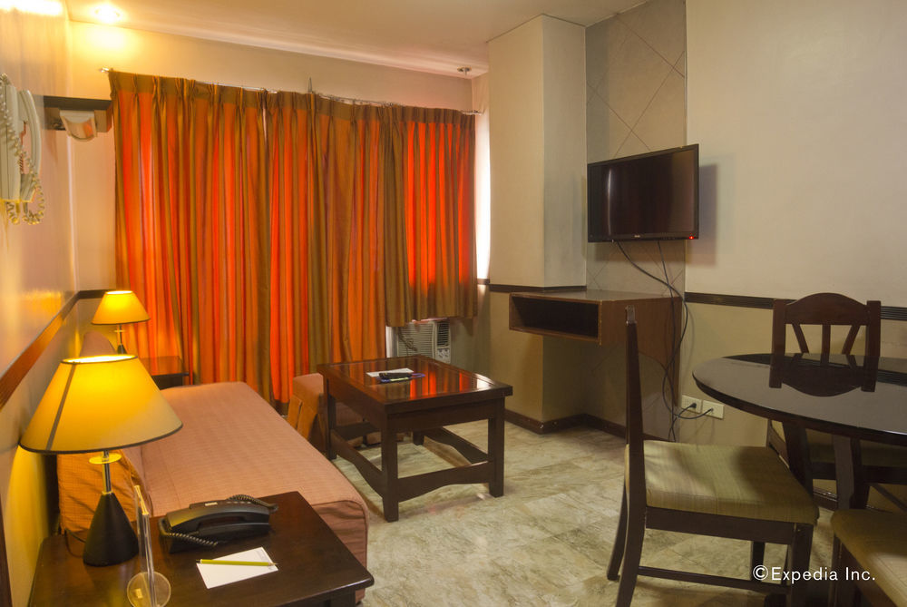Fernandina 88 Suites Hotel Кесон-Сіті Екстер'єр фото