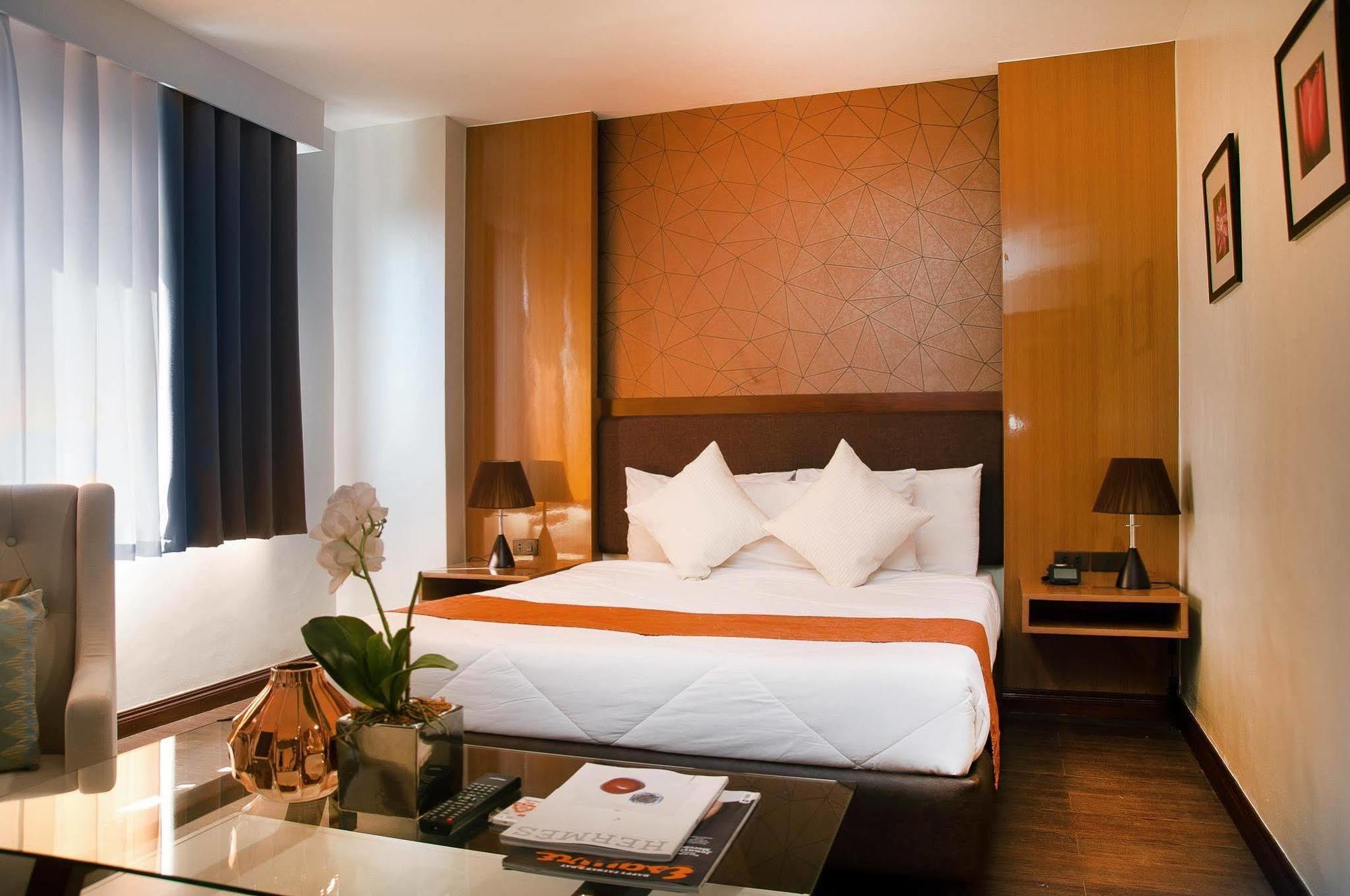 Fernandina 88 Suites Hotel Кесон-Сіті Екстер'єр фото