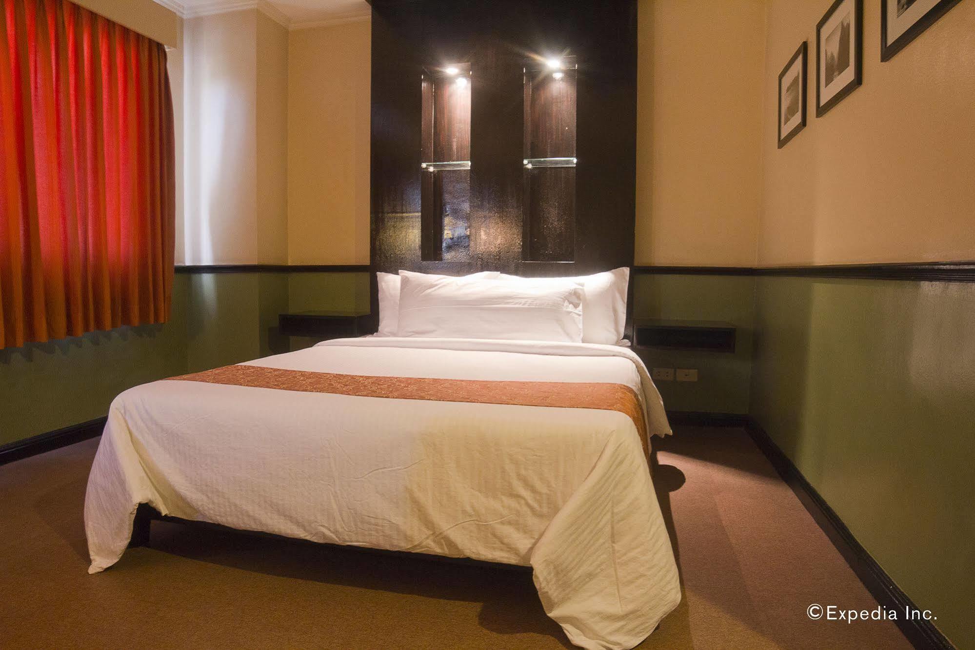Fernandina 88 Suites Hotel Кесон-Сіті Екстер'єр фото