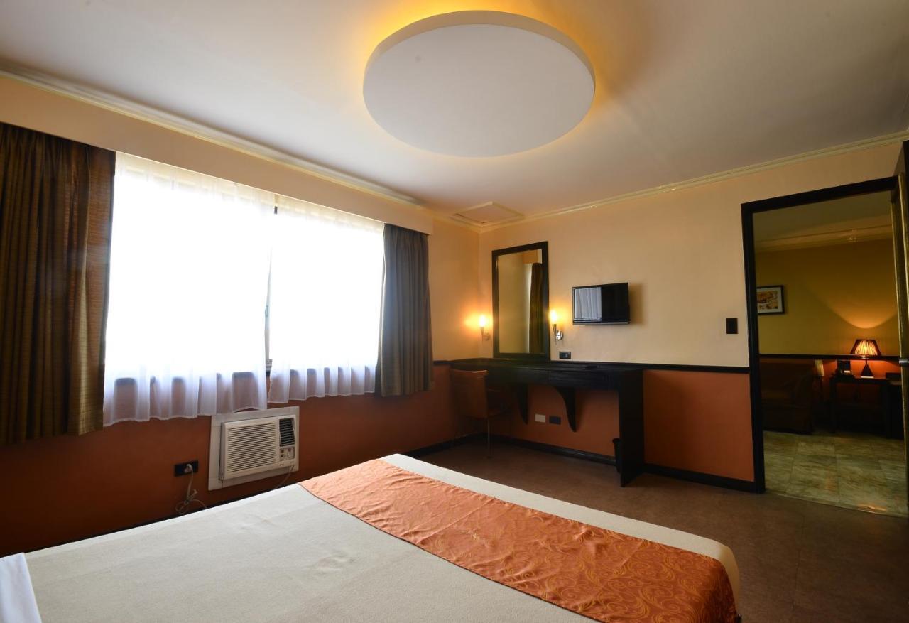 Fernandina 88 Suites Hotel Кесон-Сіті Екстер'єр фото